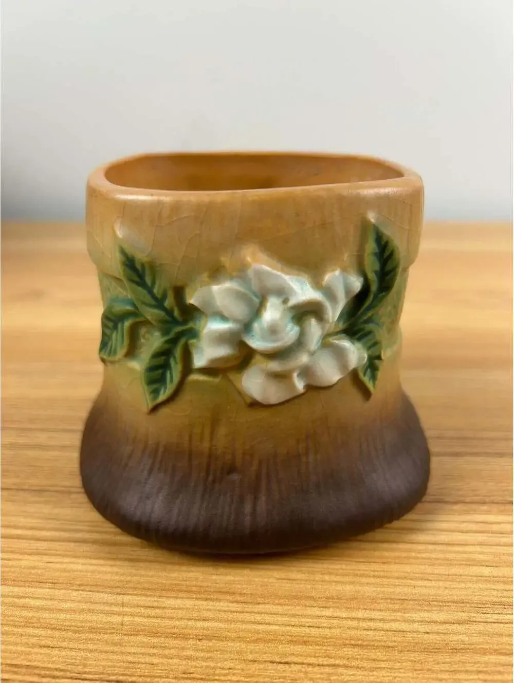 Roseville Art Pottery Mid Century Brown Gardenia Stump Vase 656-3